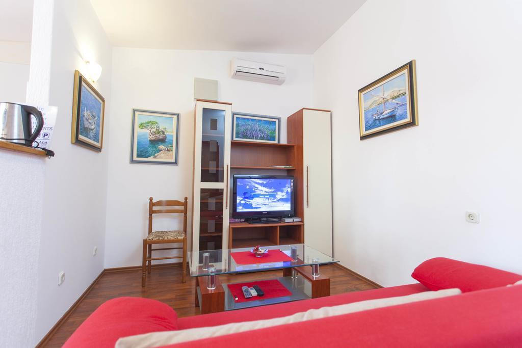 Carolija Apartment Makarska Room photo