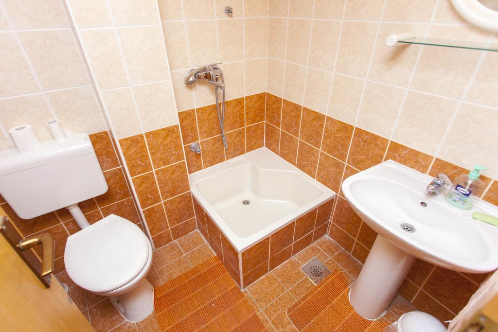 Carolija Apartment Makarska Room photo